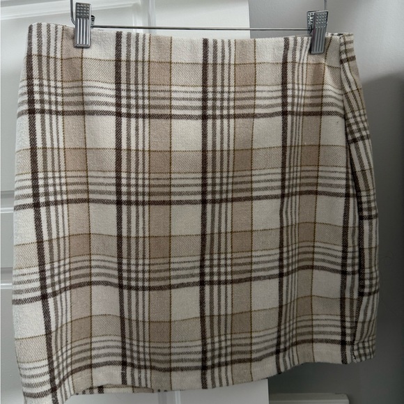 🩷3 for $20🩷SHEIN Mini Skirt In Colour Brown. Size Large. - Picture 1 of 2